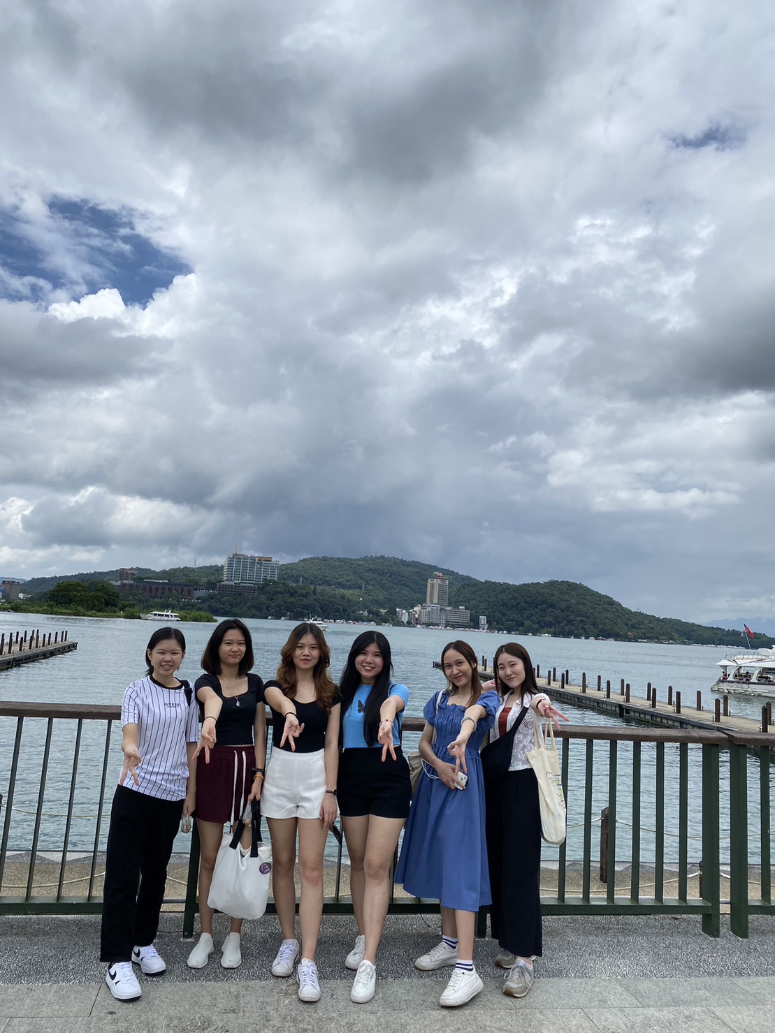 Enjoy the Nature of the Sun Moon Lake